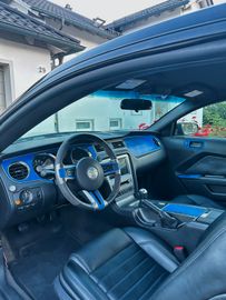 Ford Mustang - 6