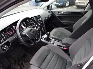 Fotografie 20 des VW Golf Variant VII 2.0 TDI Highline*AHK*LED*SHZ*Al