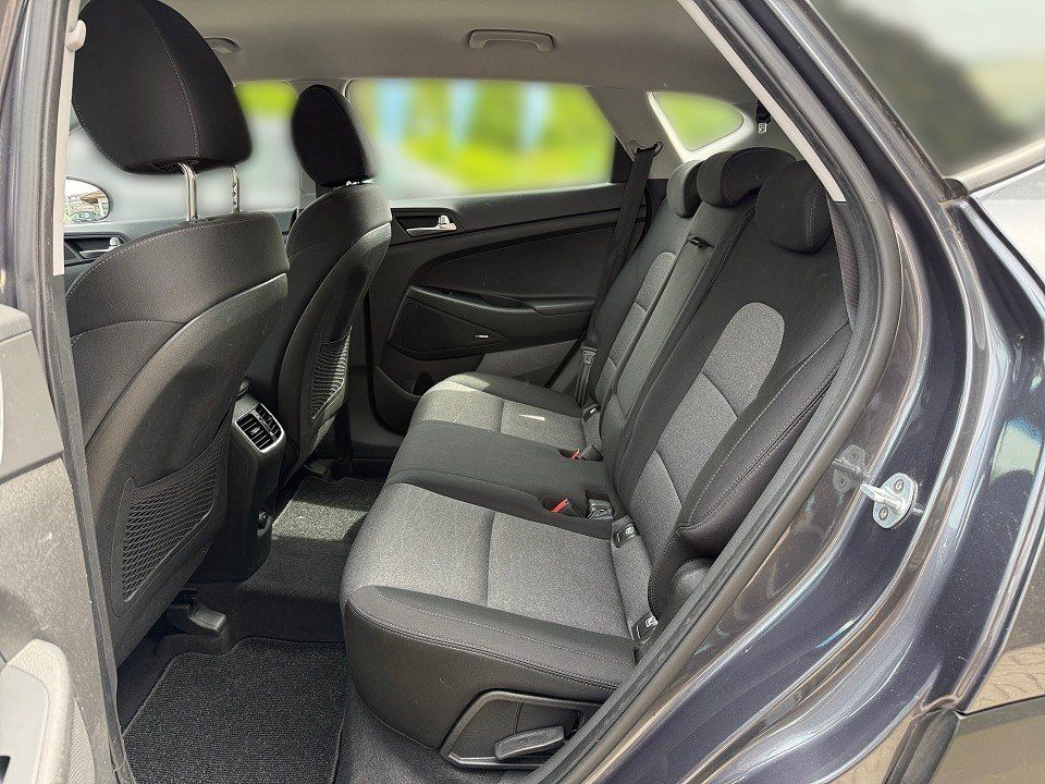 Fahrzeugabbildung Hyundai TUCSON FL 1.6T TREND GARANTIE NAV+KRELL+SHZ+KAME