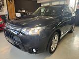 Mitsubishi Outlander 4WD 2.2 D 7-SITZER AHK XENON TEMPOMAT - Mitsubishi Outlander: 7 Sitzer