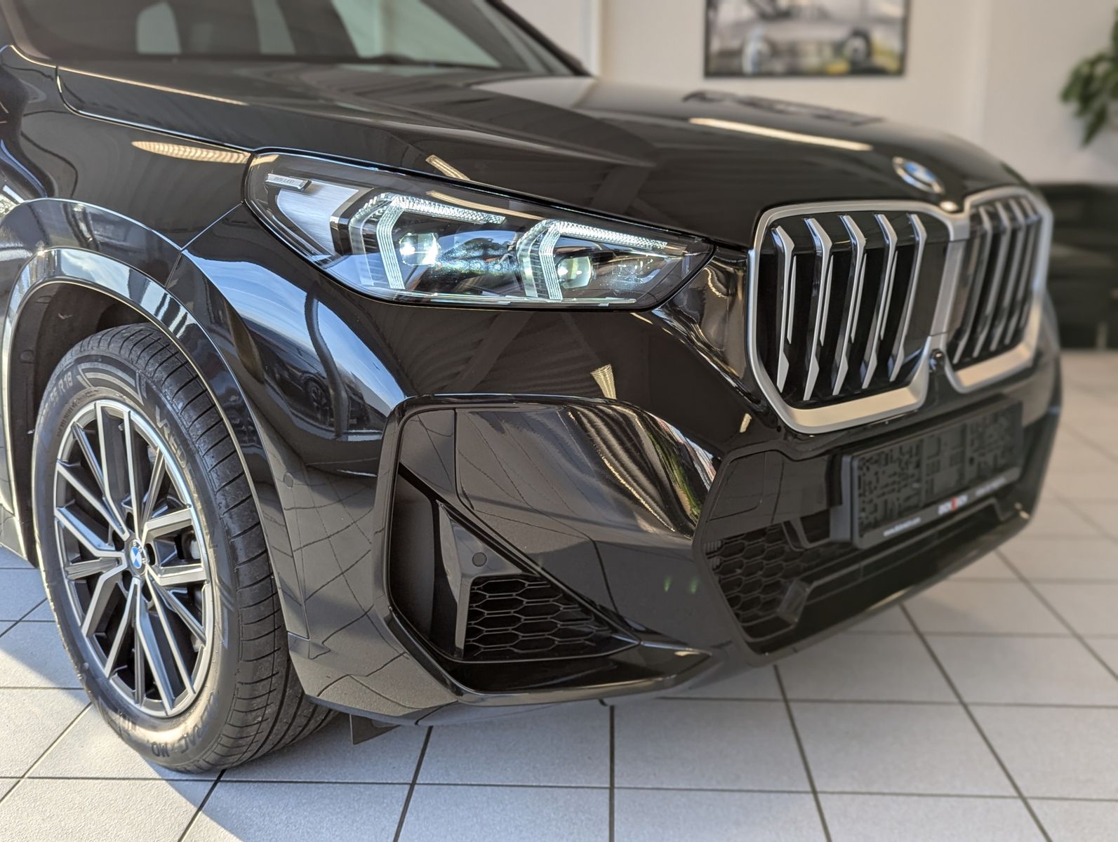 Fahrzeugabbildung BMW X1 23 i M-Sport Innovat.-Comfort-Paket Pano AHK