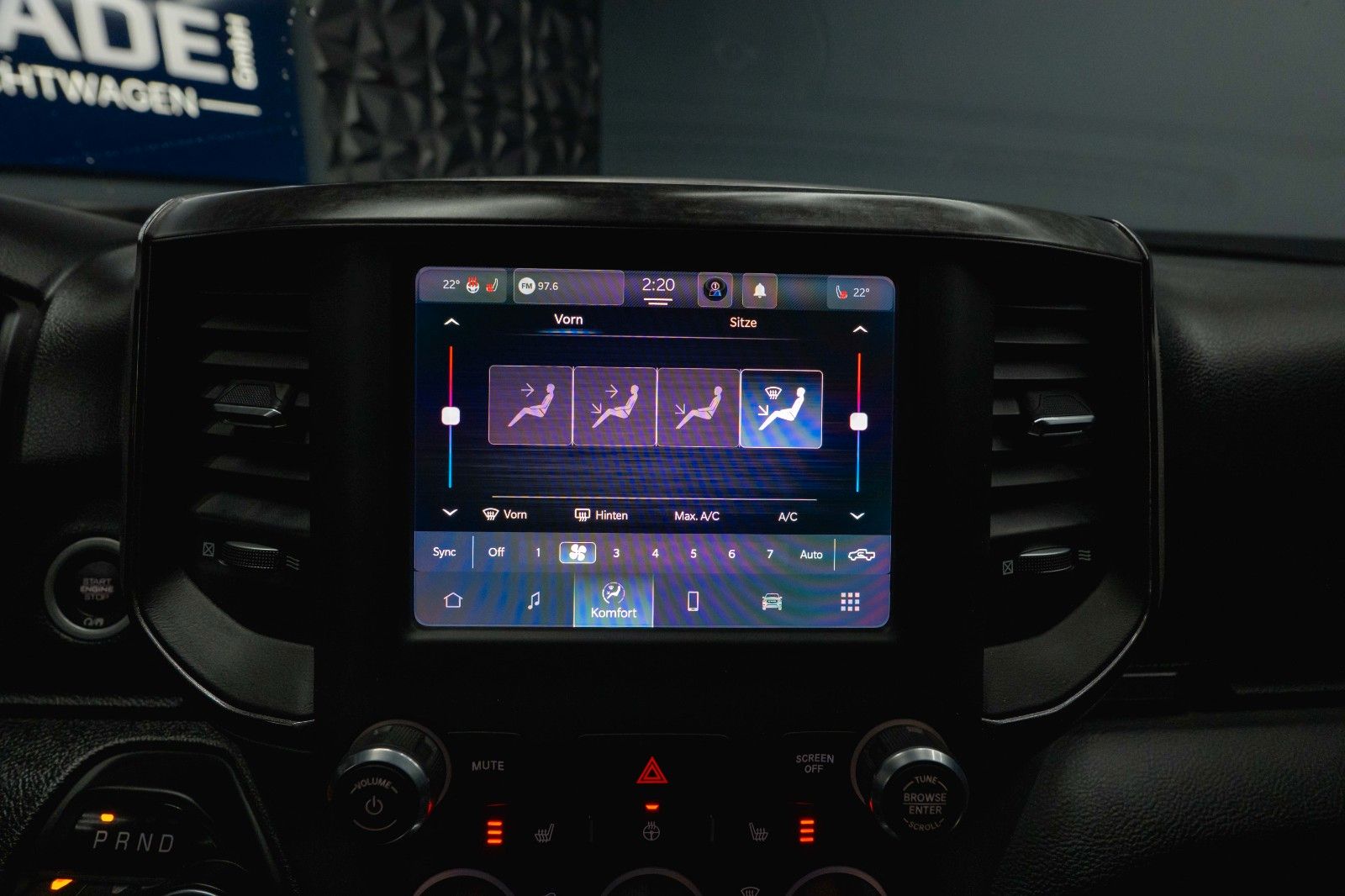 Fahrzeugabbildung Dodge RAM 5.7 V8 HEMI 4x4 Built to Serve AXLE LOCK 19%