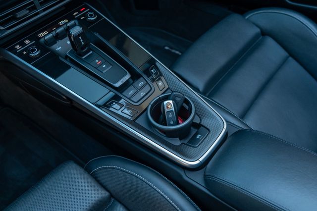 Porsche 992 Turbo S Cabrio/ NACHTSICHT/ INNO DRIVE/ BURM