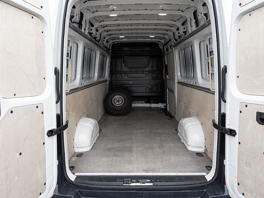 Fahrzeugabbildung Volkswagen Crafter Kasten 35 2.0 TDI Hoch Lang KLIMA KAMERA