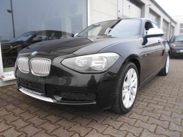 BMW 116d -URBAN LINE-TEILLEDER-SITZHEIZUNG-PDC-MFL-