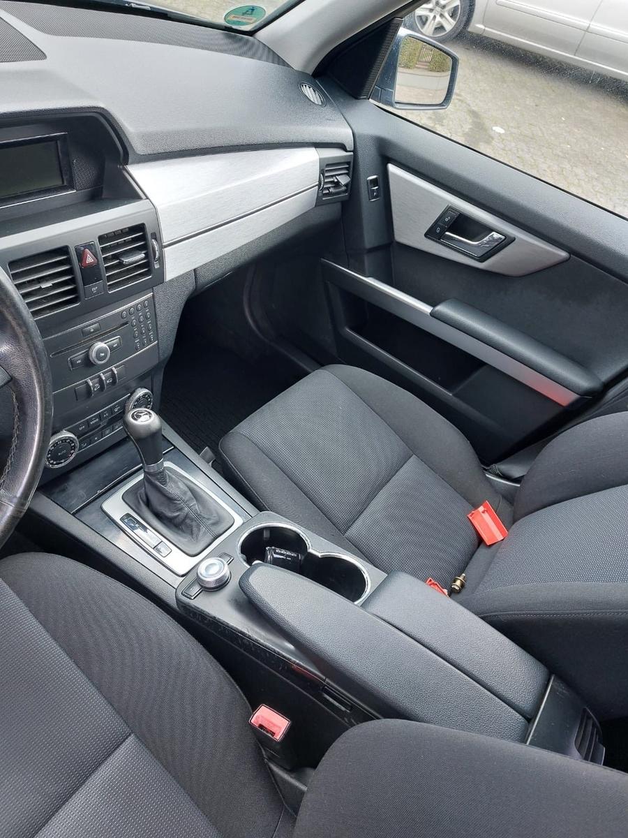 Mercedes-Benz GLK320 2008 — photo 9