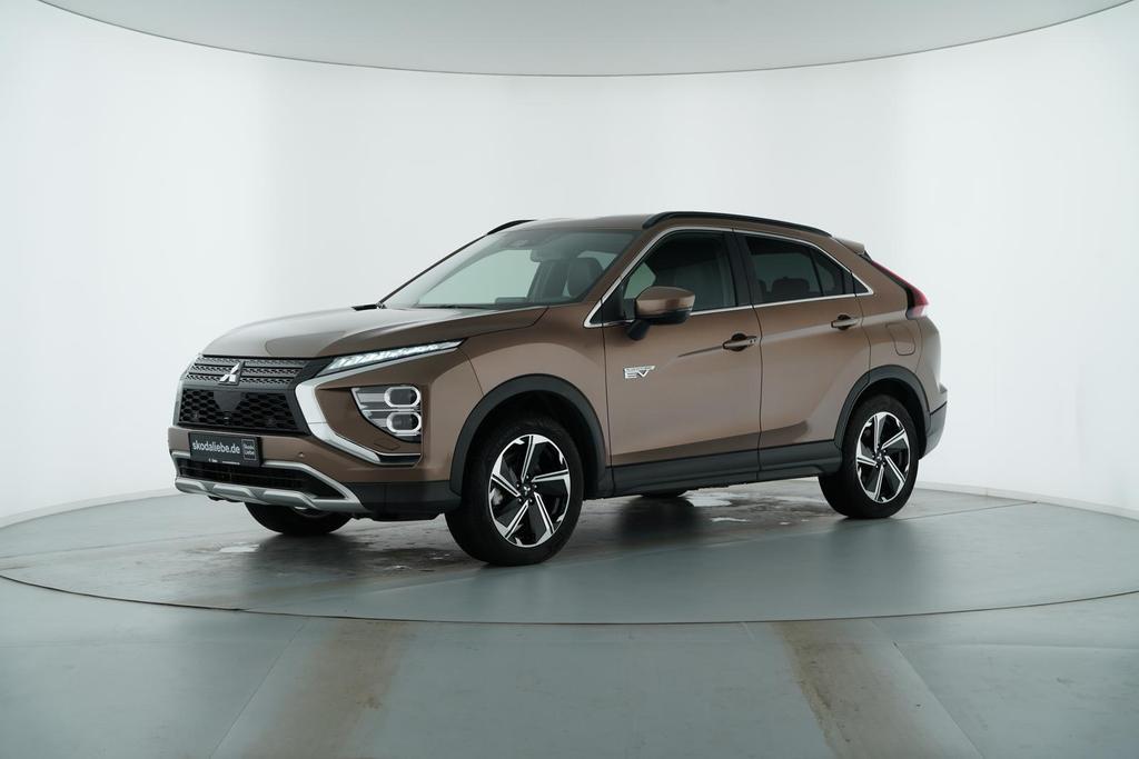 Mitsubishi ECLIPSE CROSS PLUS HYBRID 4X4 -STANDHEIZUNG- uvm