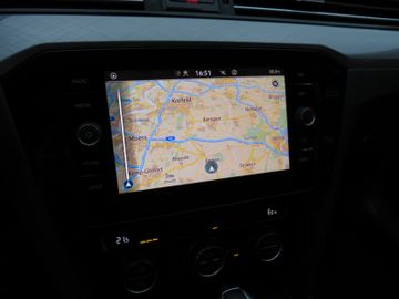 Fahrzeugabbildung Volkswagen Passat Variant GTE LED AHK KAMERA ACC E-KLAPPE 1