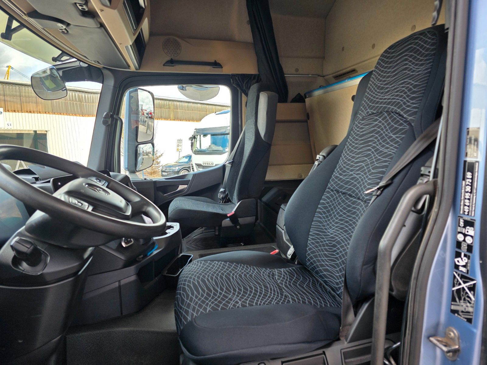 Fahrzeugabbildung Mercedes-Benz Actros 1848 L 4x2 Meiller AK 12. T Funk AHK