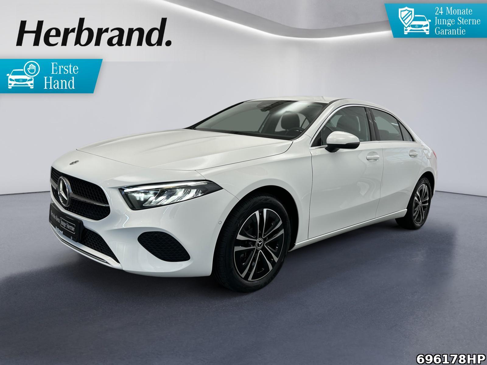 Mercedes-Benz A 250 e Progressive Limousine Widescreen Kamera