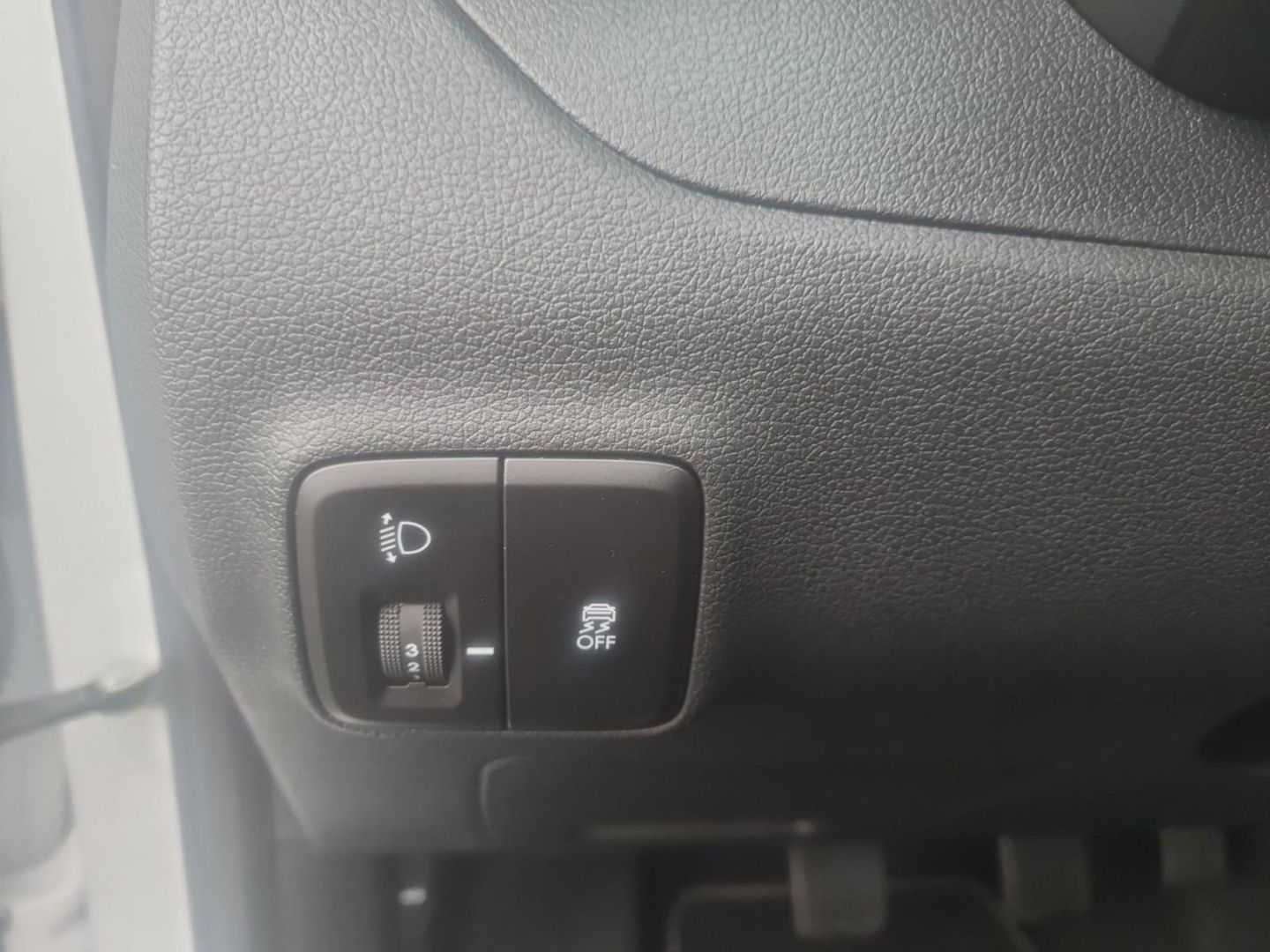 Fahrzeugabbildung Hyundai i10 FL 1.0 Benzin MT Allwetterreifen PDC Klima