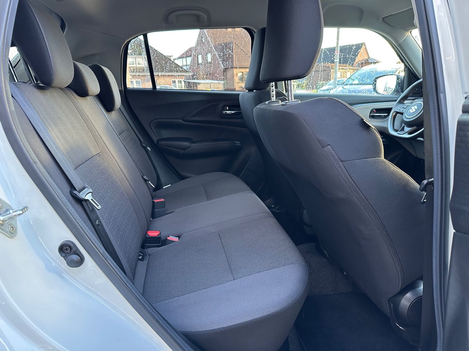 Fahrzeugabbildung Suzuki Swift 1.2 Dualjet Hybrid Comfort+ ACC/Navi/LED