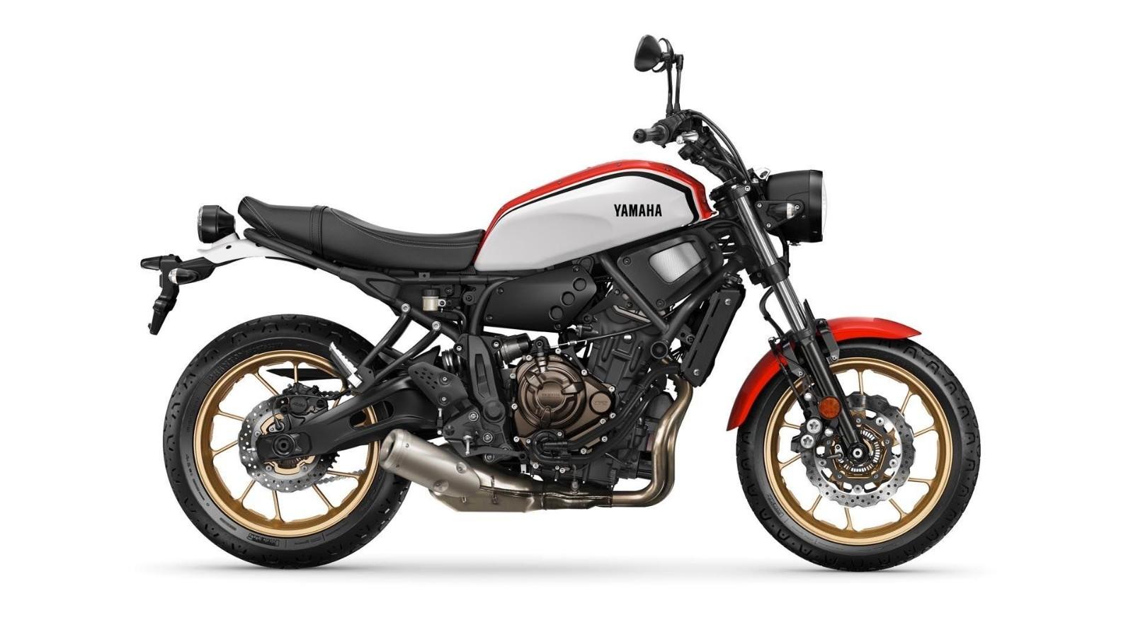 Yamaha XSR700 im klassischen weiß/rot (1a Zustand)