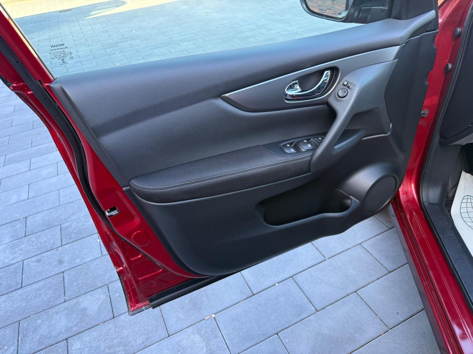 Nissan Qashqai N-Connecta I PANO I 360 KAM I LED