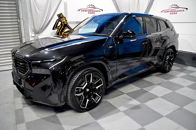 BMW XM 4.4-DRIVER PACKAGE-ALL IN BLACK