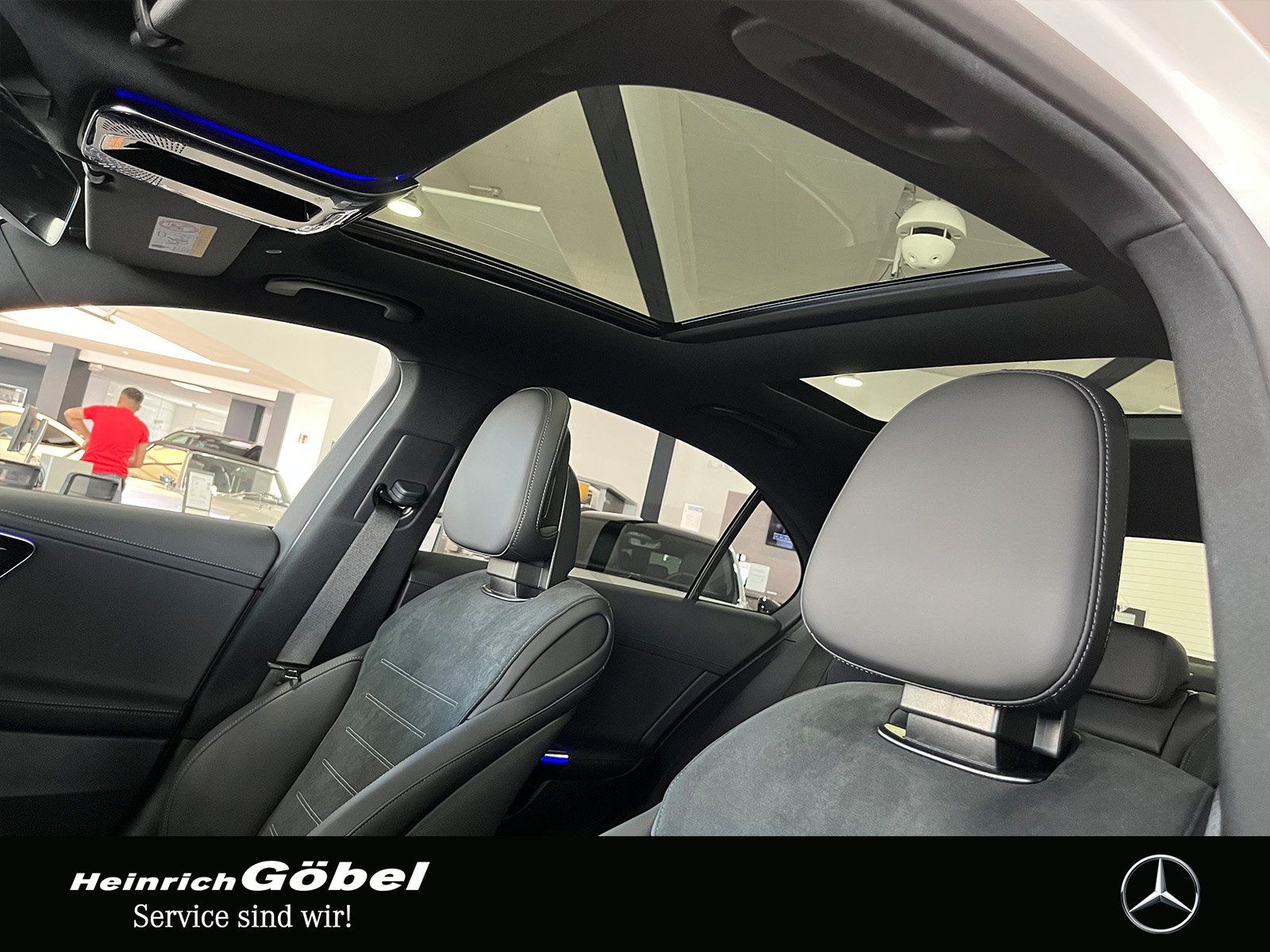 Fahrzeugabbildung Mercedes-Benz C 220 d AMG+PANO+AHK+NIGHT+DIGITAL+360°+CARPLAY