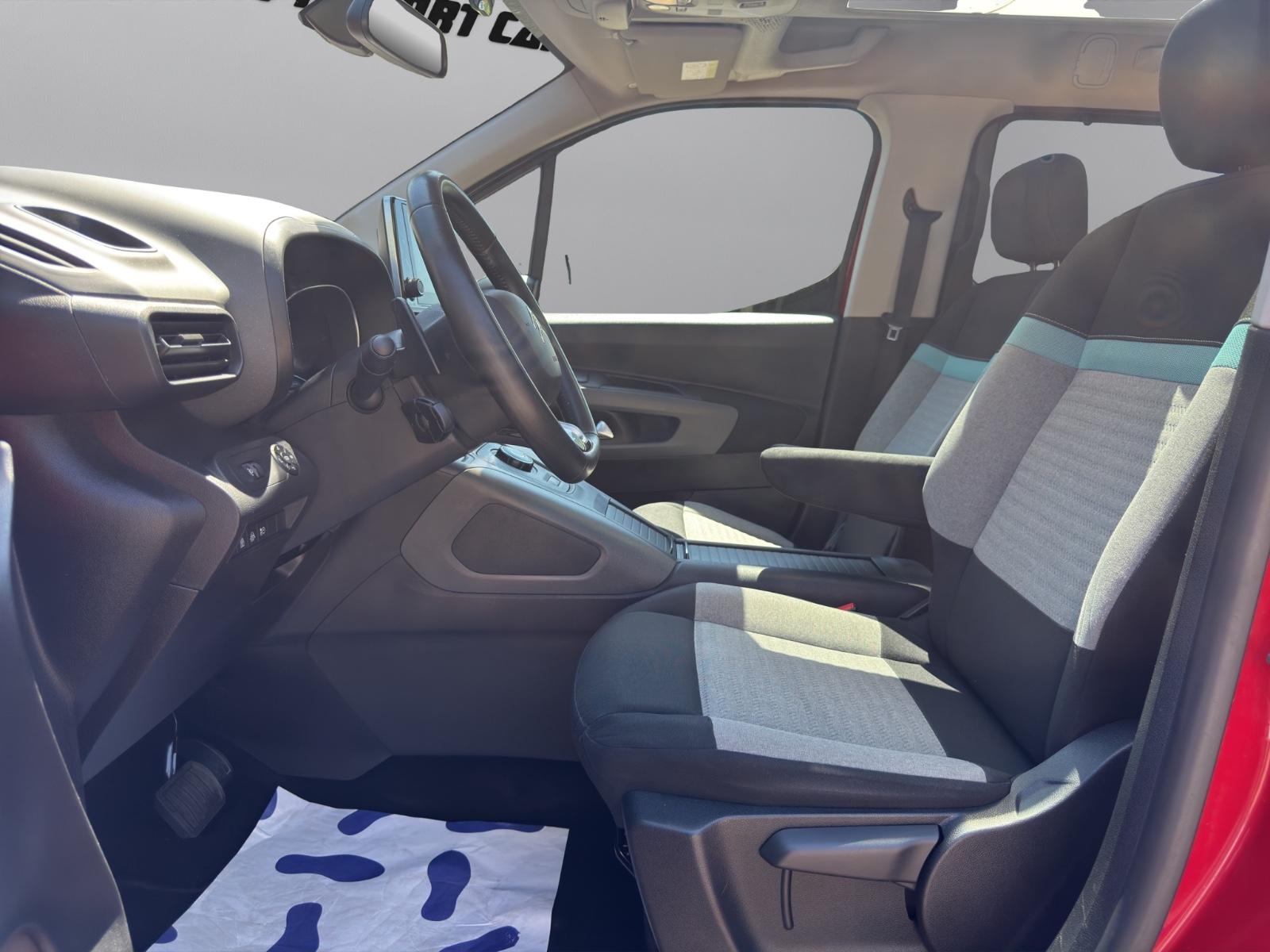 Citroën Berlingo Autom. AHK Kamera LED Navi Pano Spurhal