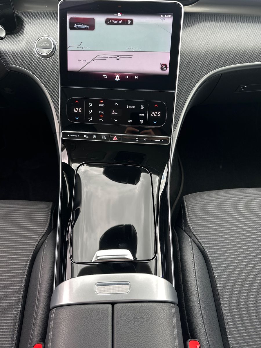 Fahrzeugabbildung Mercedes-Benz C 300 e T Avantgarde NAV+LED+AHK+KAMERA+SHZ