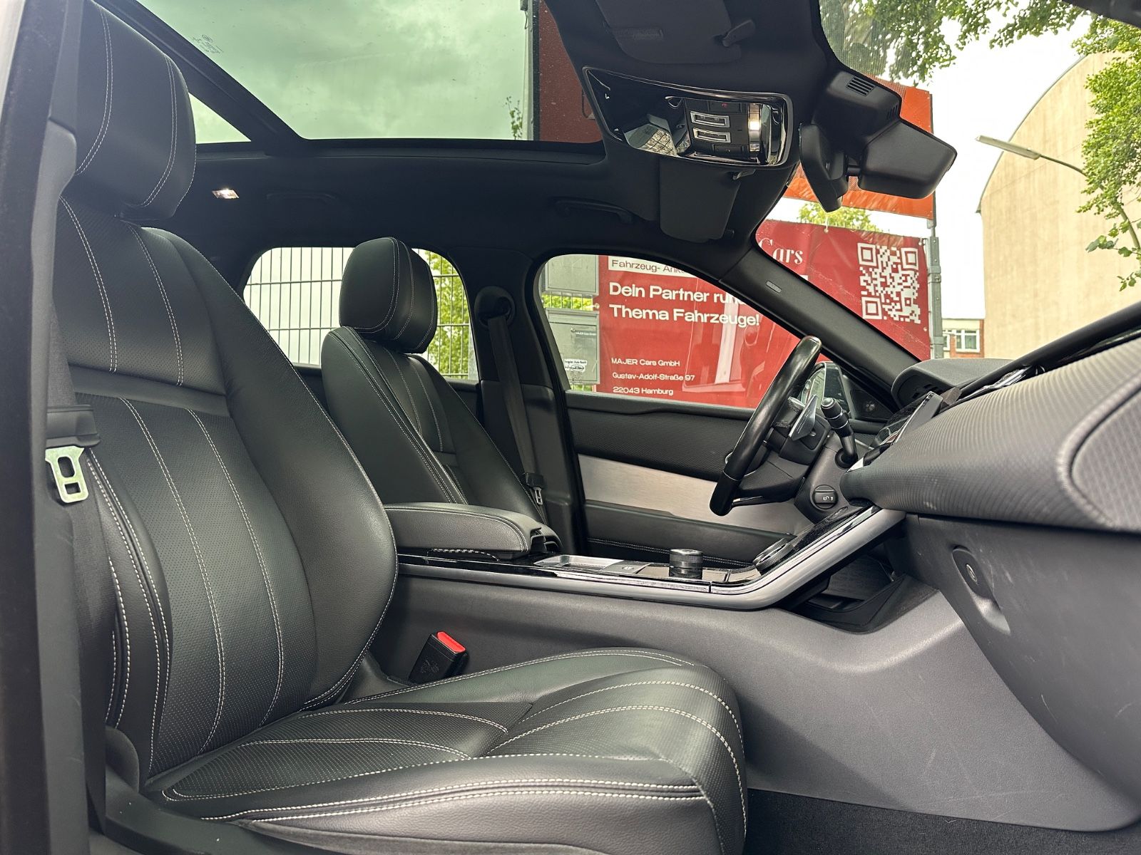 Fahrzeugabbildung Land Rover Range Rover Velar R-Dynamic*PANO*MEMEORY*HEADUP