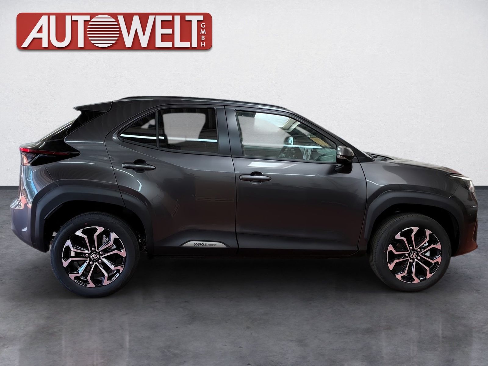 Fahrzeugabbildung Toyota Yaris Cross 1.5 Teamplayer +Wi-P.+Safety Paket