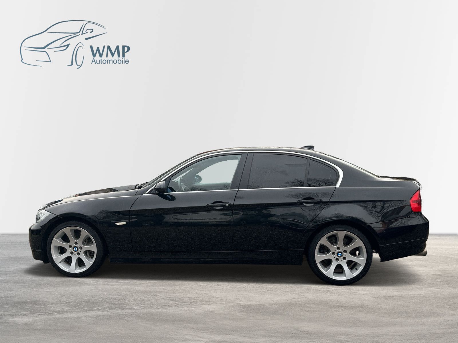 Fahrzeugabbildung BMW 330i Lim. /Navi./Xenon/PDC./Schiebedach/Tempomat