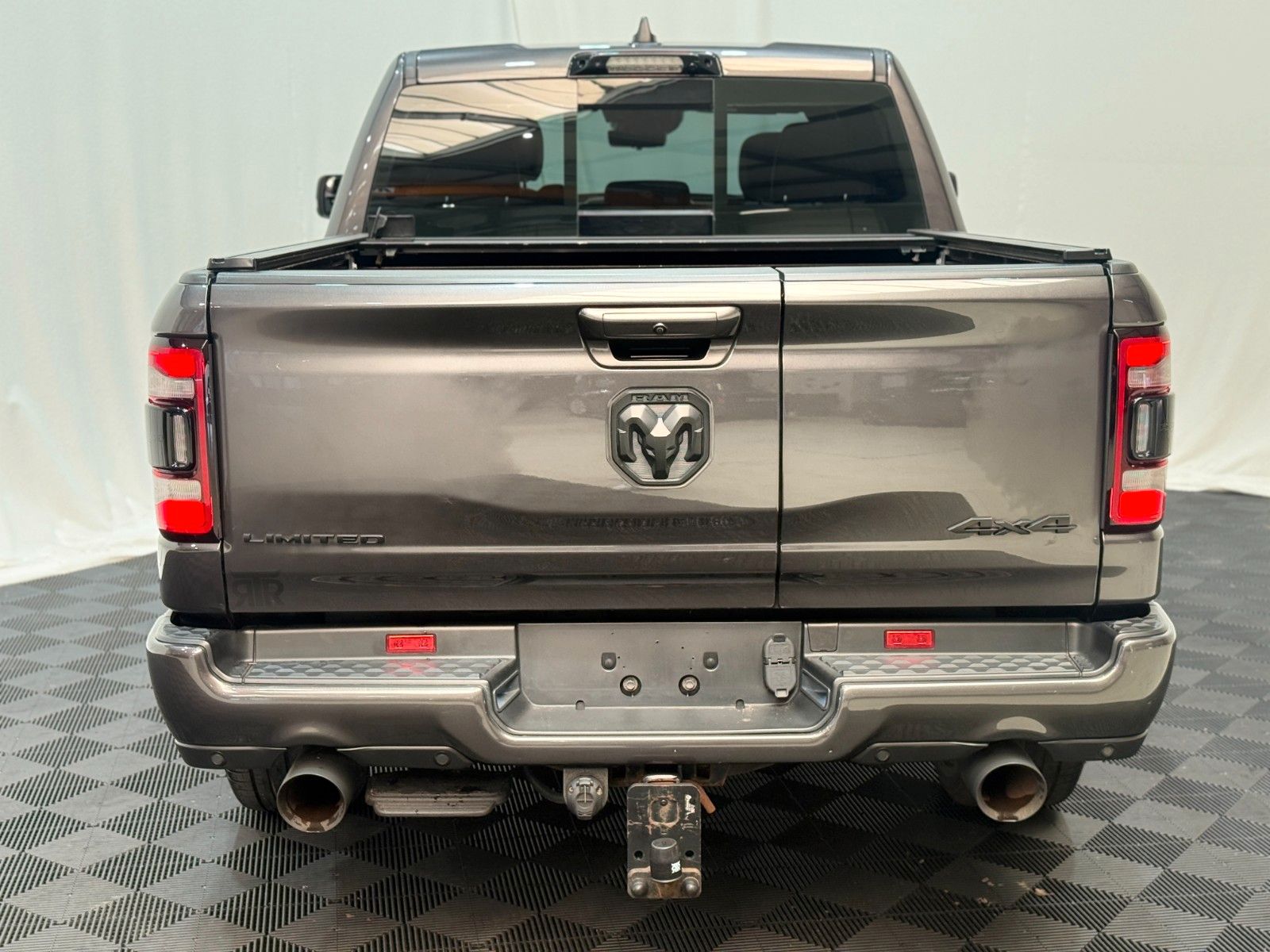 Fahrzeugabbildung Dodge RAM 1500 LIMITED NIGHT CREW CAB 4x4