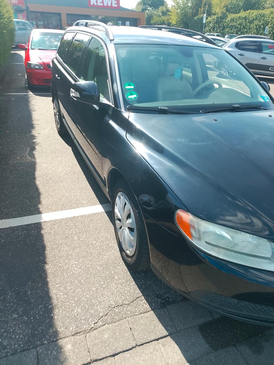 Volvo V70 2009 — engine 1.999 cm³, 145 HP (107kW)
