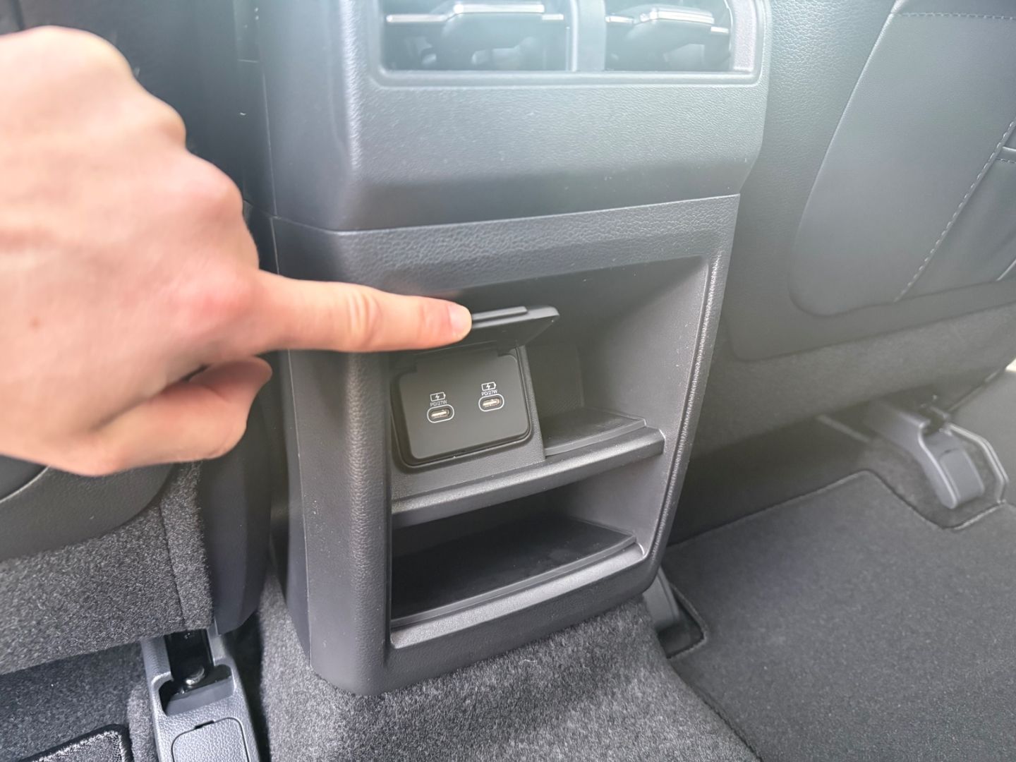 Fahrzeugabbildung KGM Torres Essential 1.5 AT Start-Stop SHZ+LHZ+Kamer