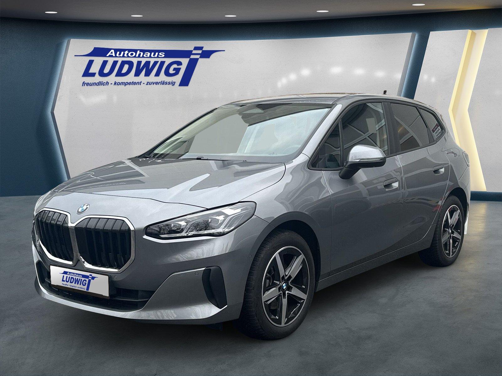 BMW 2er Active Tourer 220i LED NAVI SHZ