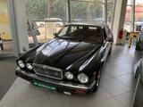 Jaguar XJ6 - schwarze Jaguar XJ6
