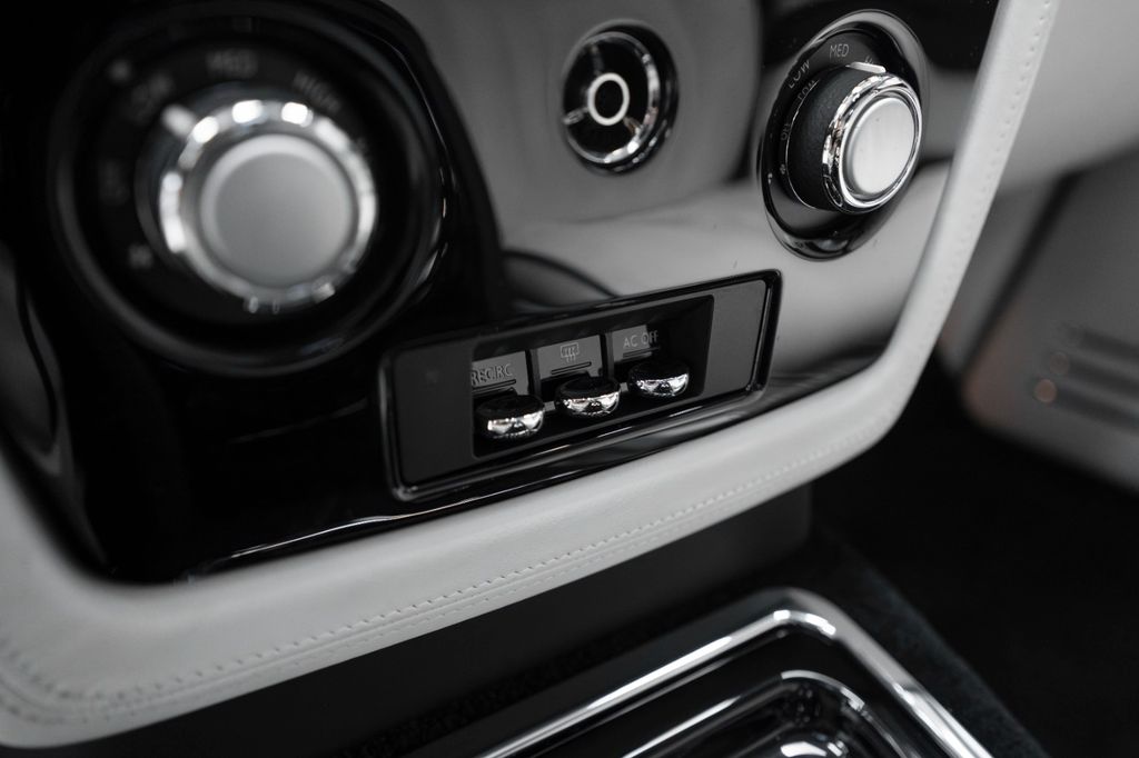 Phantom BLACK/WHITE STARLIGHT TABLES - Bild 28