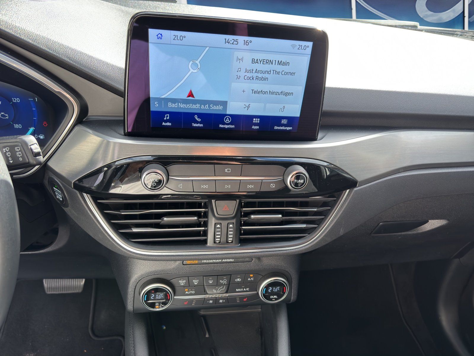 Fahrzeugabbildung Ford Kuga Plug-In Hybrid Titanium