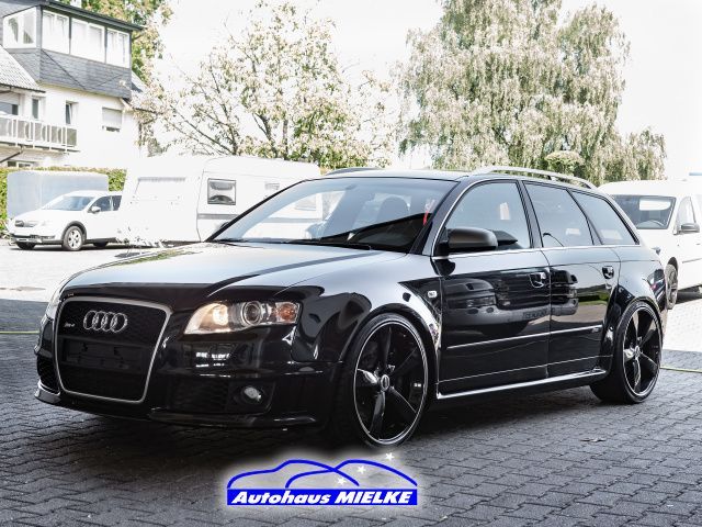 Audi RS4 Avant 4.2 Quattro Schalensitze/Audi Navi