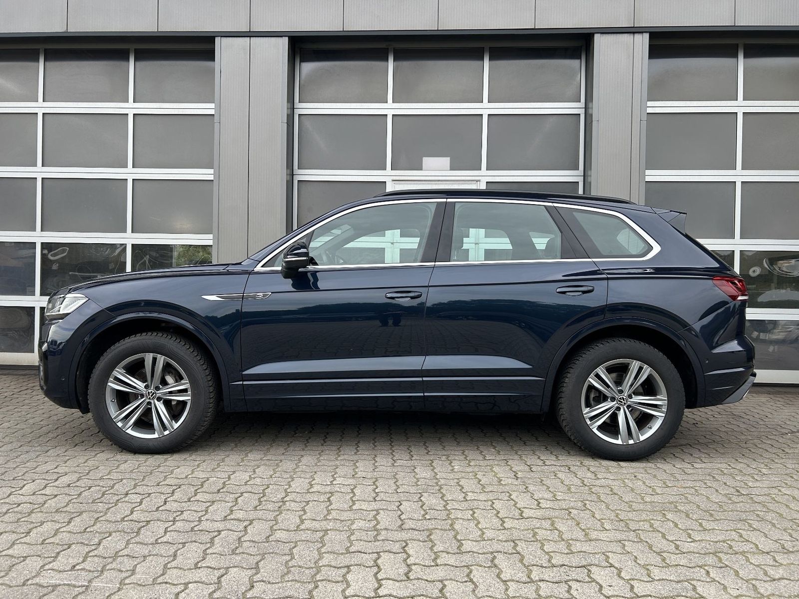 Volkswagen Touareg R-Line Leder 360° Innovision Cockp foto 3