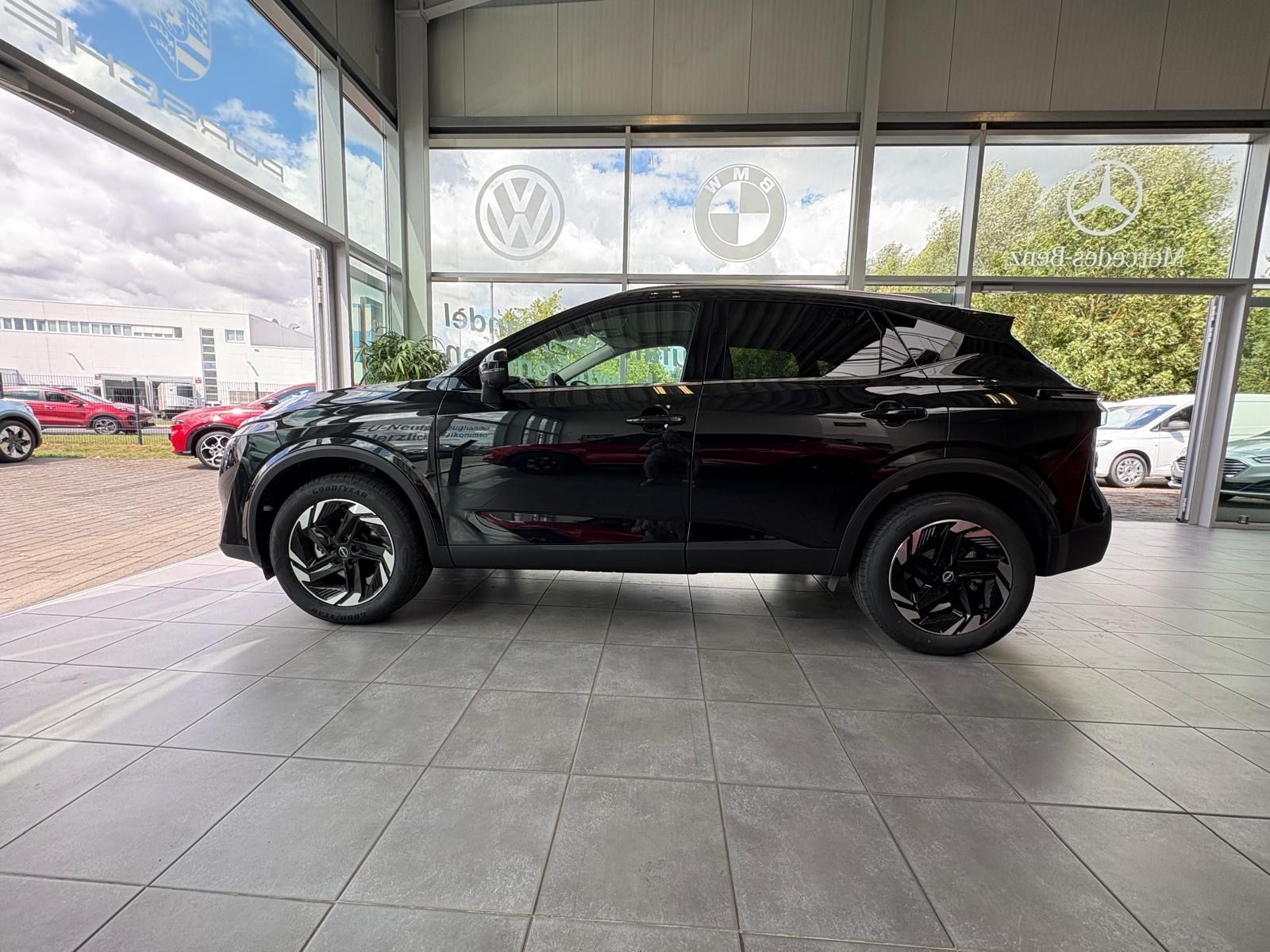Fahrzeugabbildung Nissan Qashqai 1.3 DIG-T  158PS Xtronic N-Connecta