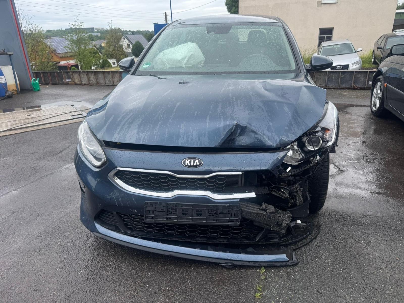 Kia Ceed 1.0 Benzin **FRONT UNFALL**