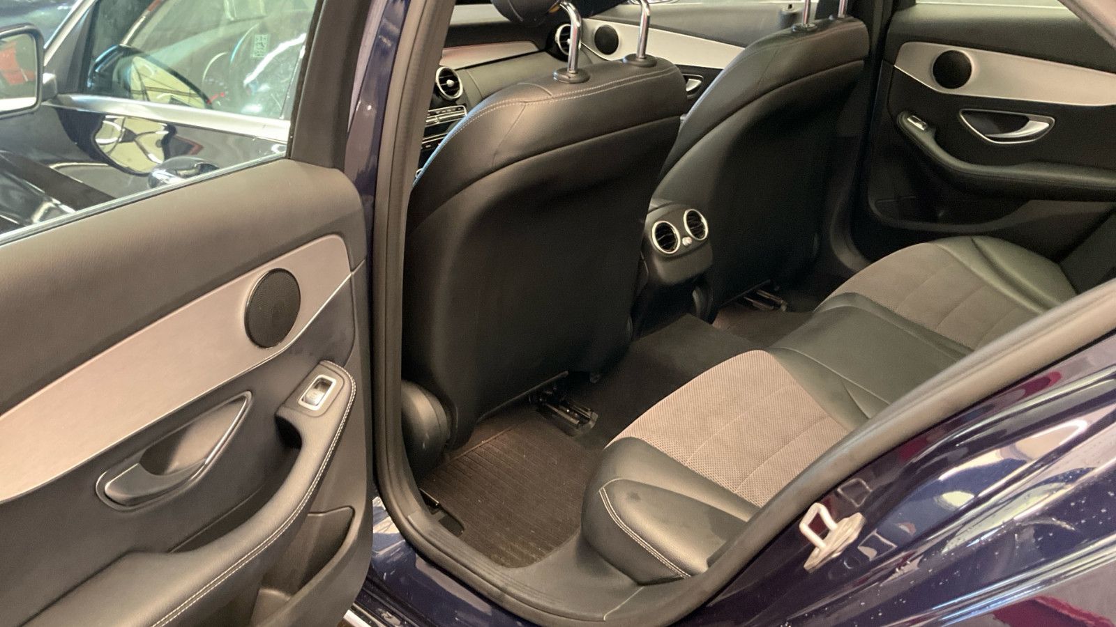 Fahrzeugabbildung Mercedes-Benz C 200 d Limo 9G-Tronic Avg GRA Pano 360°Kamera