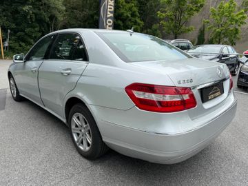 Mercedes E 220 - 5