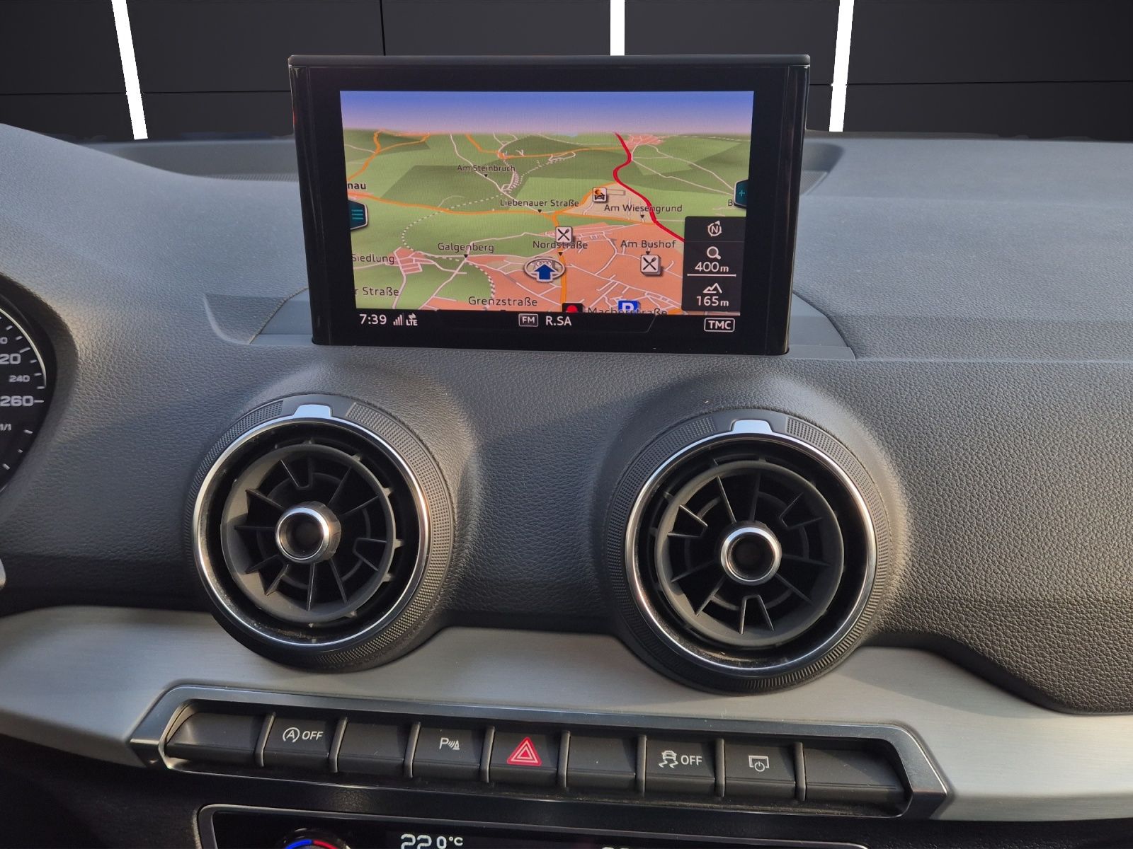 Fahrzeugabbildung Audi Q2 40 TFSI quattro sport S-line LED Navi GRA RFK