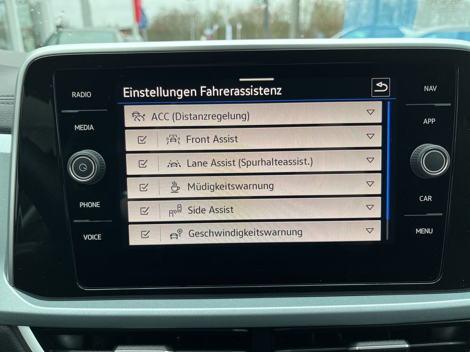 Volkswagen T-Roc - Bild 21