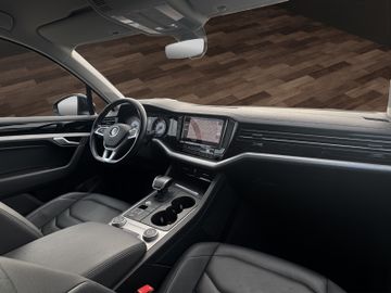 Volkswagen Touareg - 11