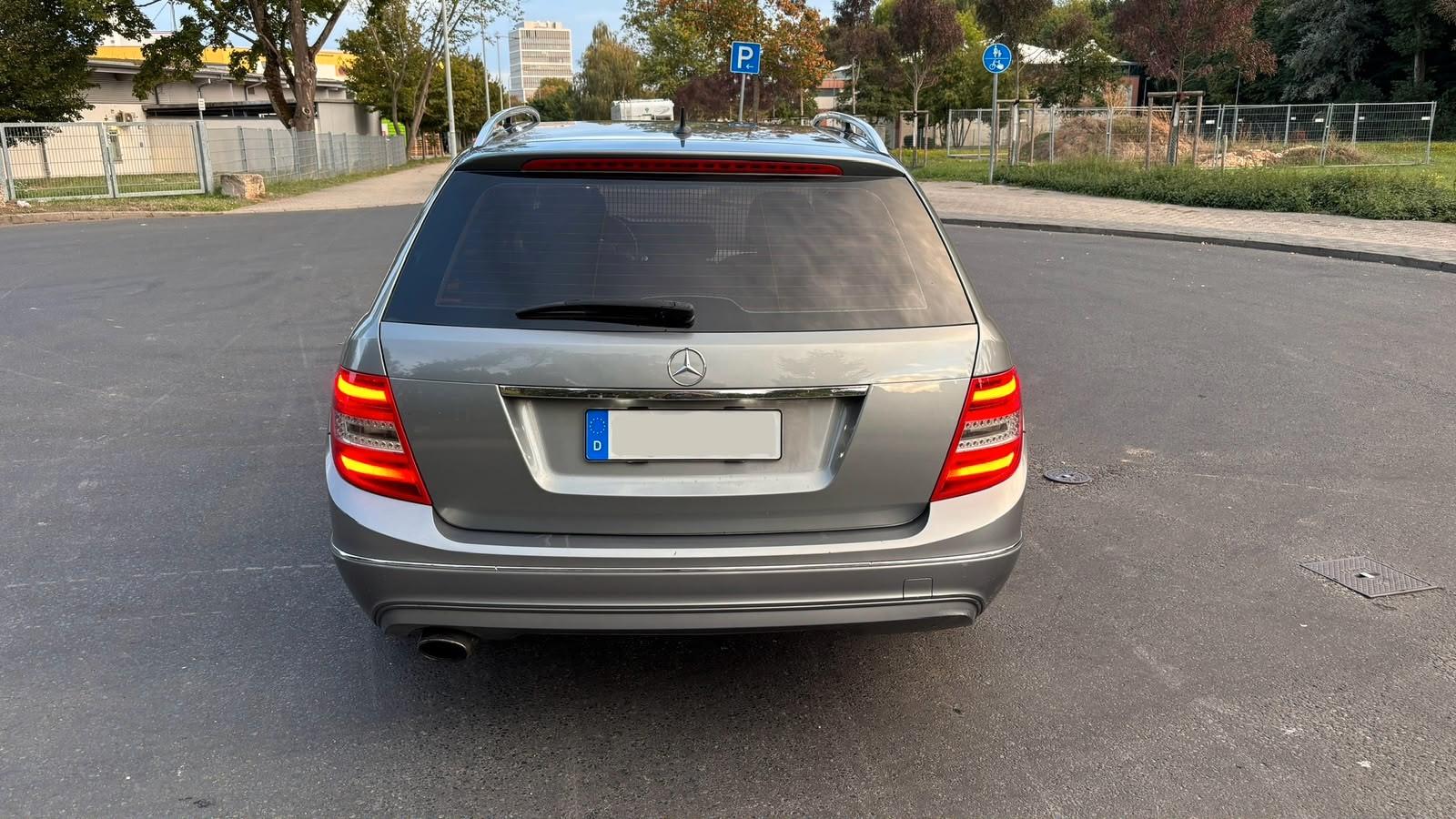 Mercedes-Benz C220 2012 — engine 2.143 cm³, 170 HP (125kW)