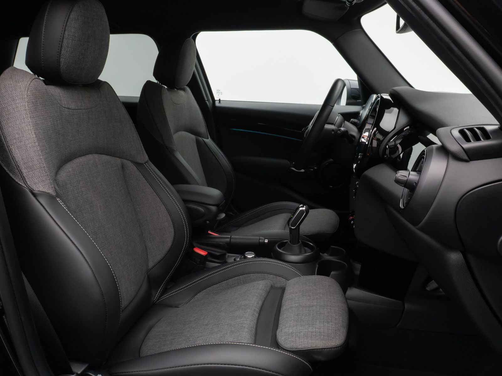 Fahrzeugabbildung MINI Cooper Trim Kamera DAB Komfort Leder Sport LED