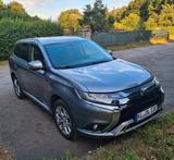Mitsubishi Outlander 2.4 MIVEC PLUG-IN HYBRID 4WD Basis... - Mitsubishi Outlander von privat