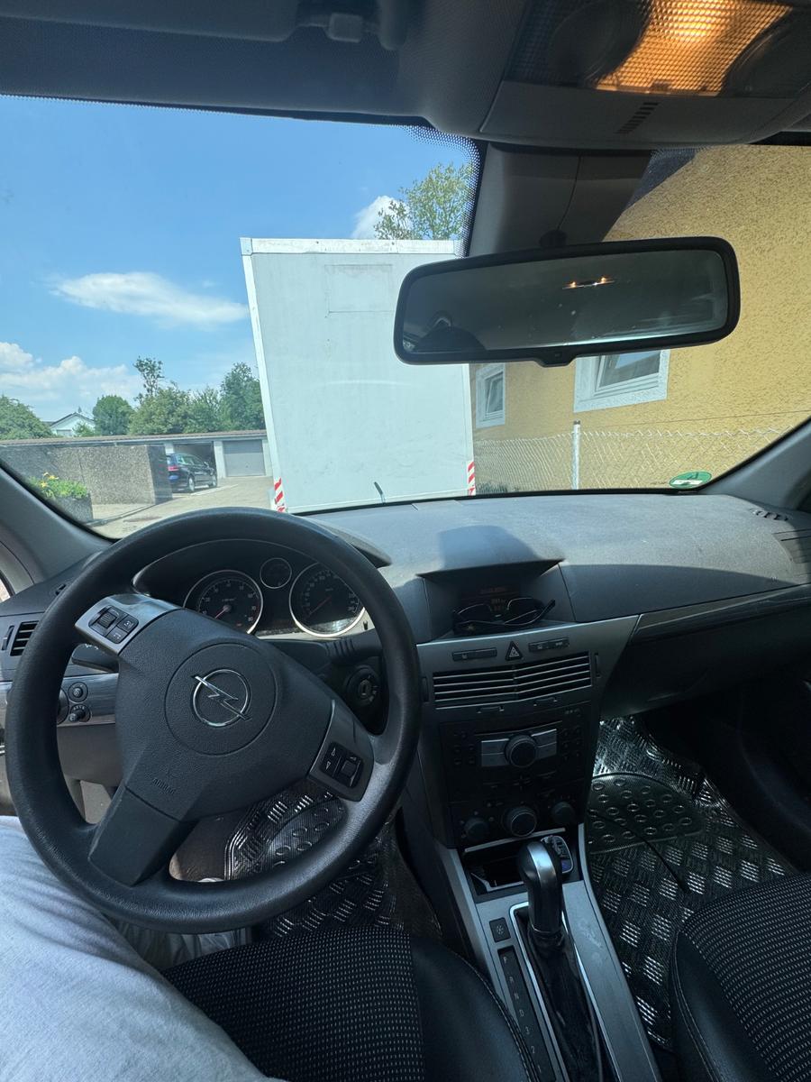 Opel Astra 2004 — photo 6