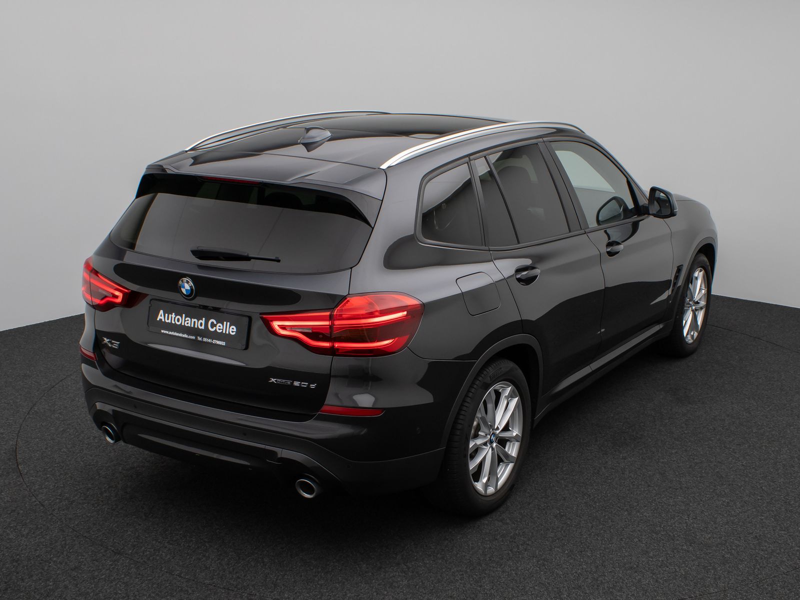 Fahrzeugabbildung BMW X3 xD20d Panorama Kamera DAB HiFi AHK Alarm 19"