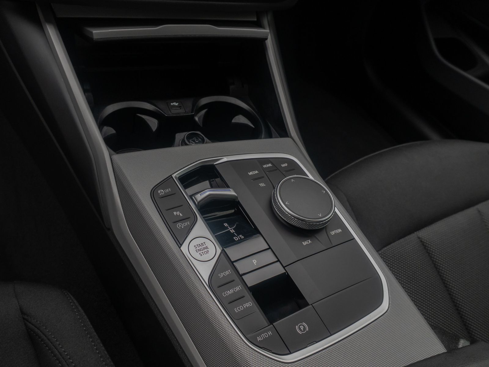 Fahrzeugabbildung BMW 318i LED DAB PDC Cockpit+ DigitalDisp