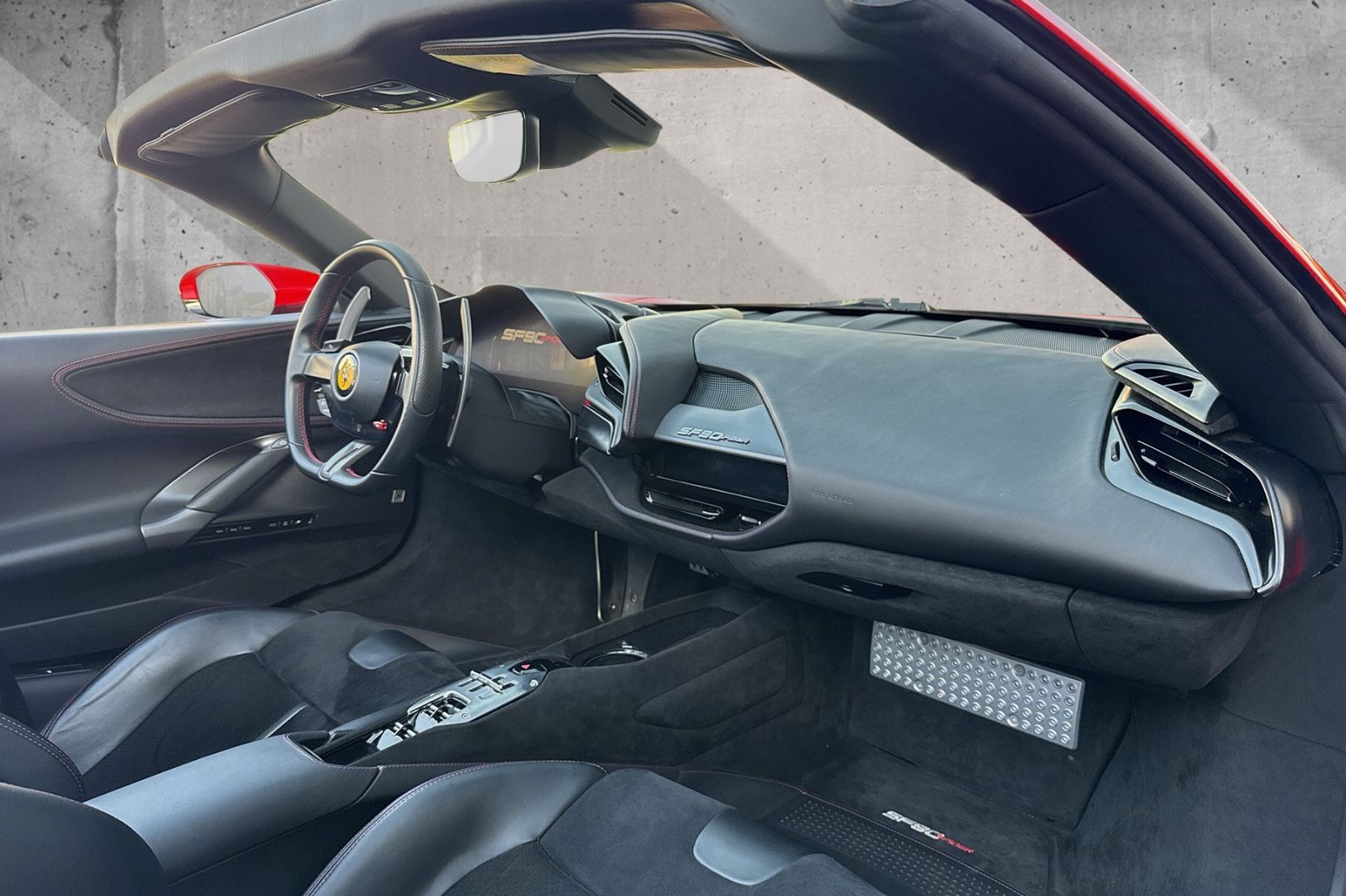 Fahrzeugabbildung Ferrari SF90 Spider*belüftete Sitze*Nackenhzg*Lift*JBL*