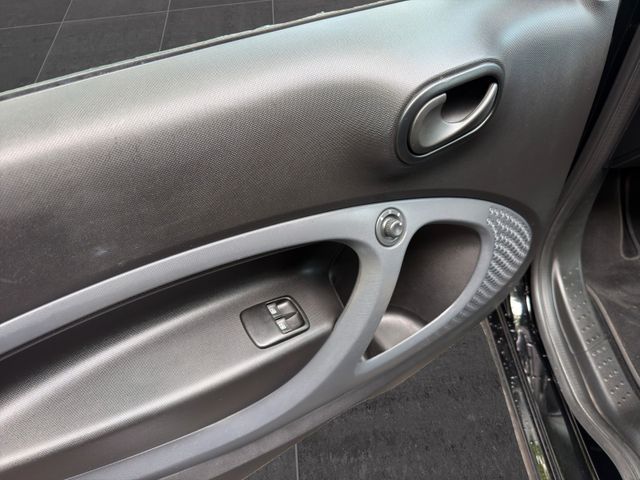Smart ForTwo fortwo coupe 52 kW – Bild 16 von 17