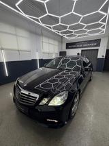 Mercedes-Benz E 500 AVANTGARDE AMG-LINE VOLL TOP ZUSTAND - Mercedes-Benz E 500 bis 10.000 Euro